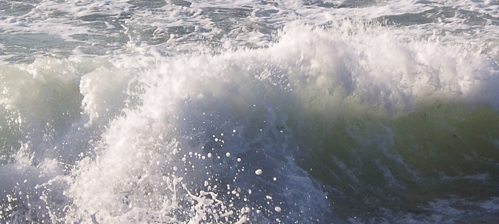 Public domain image. Original available at http://commons.wikimedia.org/wiki/File:Cornwall_Wave.jpg#mediaviewer/File:Cornwall_Wave.jpg